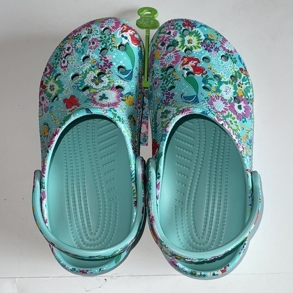 NWT Crocs Vera Bradley Disney’s The Little Mermaid Classic Clogs - Picture 7 of 8